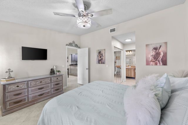 39 Bethesda Park Circle L39, Boynton Beach, FL 33435
