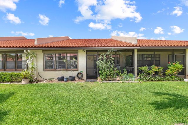 39 Bethesda Park Circle L39, Boynton Beach, FL 33435