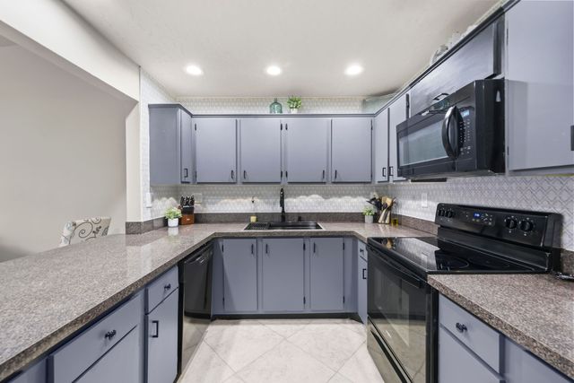 39 Bethesda Park Circle L39, Boynton Beach, FL 33435