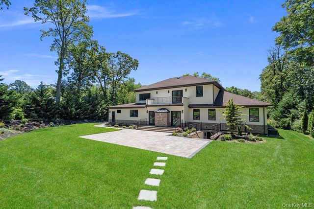 21 Arista Drive, Dix Hills, NY 11746