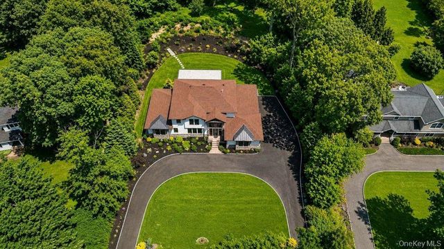 21 Arista Drive, Dix Hills, NY 11746