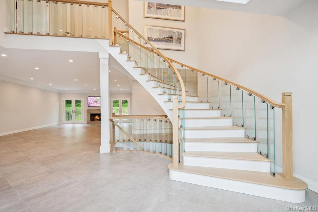 21 Arista Drive, Dix Hills, NY 11746 — photo 5