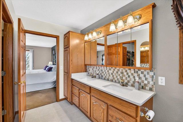 10123 Fertile Ridge Road, Mount Horeb, WI 53572