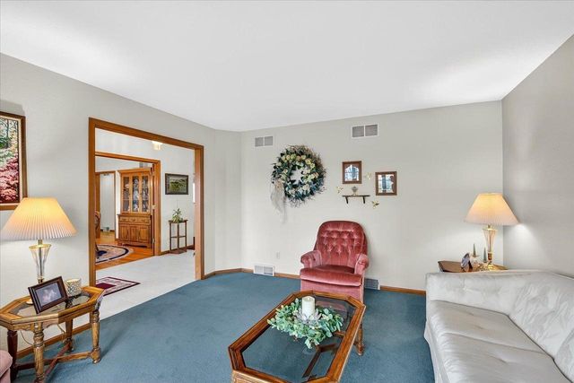 10123 Fertile Ridge Road, Mount Horeb, WI 53572