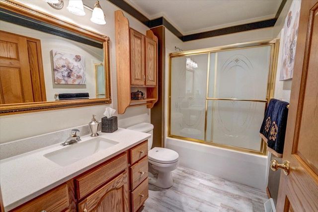 10123 Fertile Ridge Road, Mount Horeb, WI 53572