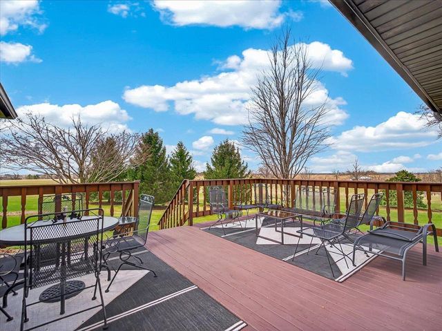 10123 Fertile Ridge Road, Mount Horeb, WI 53572