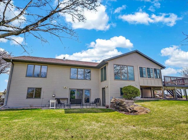 10123 Fertile Ridge Road, Mount Horeb, WI 53572