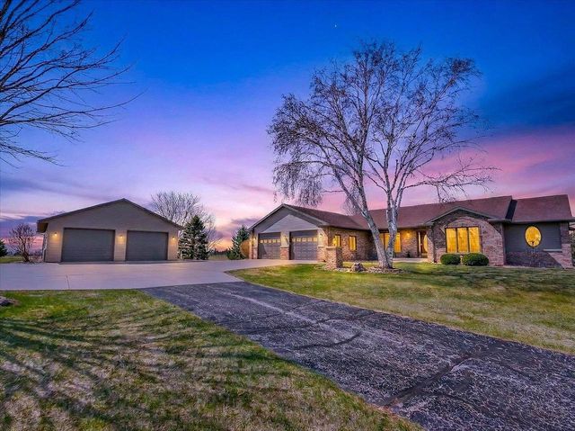 10123 Fertile Ridge Road, Mount Horeb, WI 53572