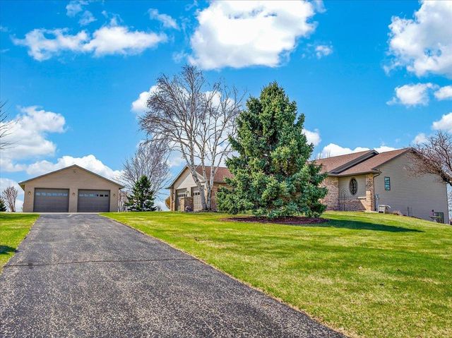 10123 Fertile Ridge Road, Mount Horeb, WI 53572