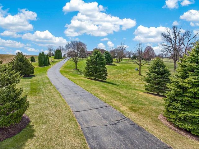 10123 Fertile Ridge Road, Mount Horeb, WI 53572