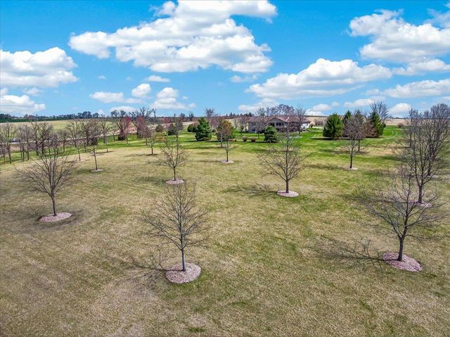 10123 Fertile Ridge Road, Mount Horeb, WI 53572