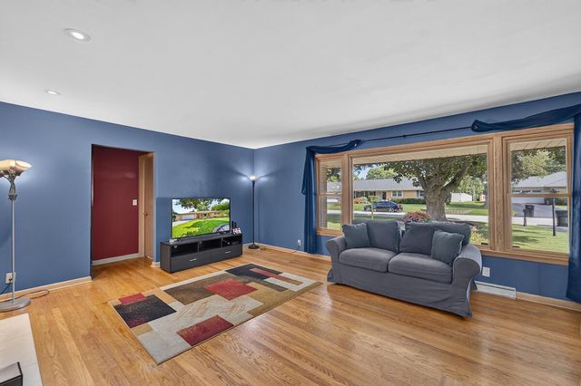 3523 W Pelican LANE, Brown Deer, WI 53209