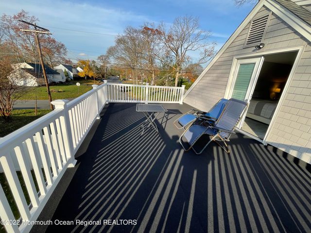 282 Berger Avenue, Oakhurst, NJ 07755