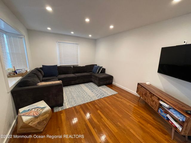 282 Berger Avenue, Oakhurst, NJ 07755