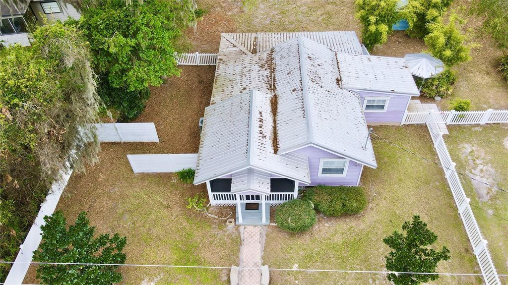 Image 4 of property listing at 1710 BRYANT STREET, Kissimmee, FL 34746