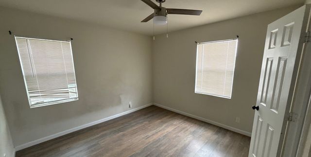 3155 E Ledbetter Drive, Dallas, TX 75216