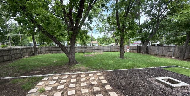 3155 E Ledbetter Drive, Dallas, TX 75216