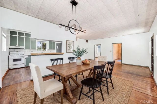 918 Terrace 49, Los Angeles, CA 90042
