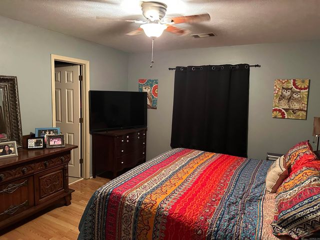 2911 Gage Dr, Benton, AR 72019