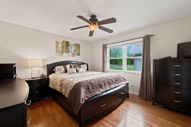 25 E Wilson Avenue, Lombard, IL 60148