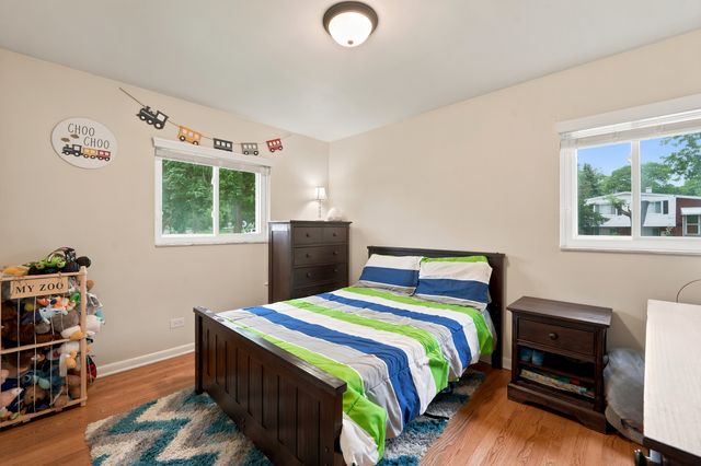 25 E Wilson Avenue, Lombard, IL 60148