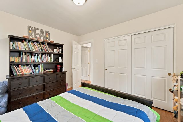25 E Wilson Avenue, Lombard, IL 60148
