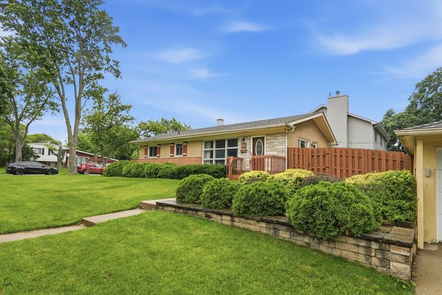 25 E Wilson Avenue, Lombard, IL 60148