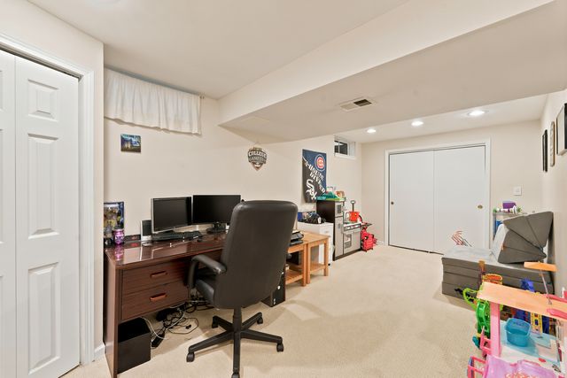 25 E Wilson Avenue, Lombard, IL 60148