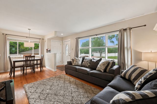 25 E Wilson Avenue, Lombard, IL 60148