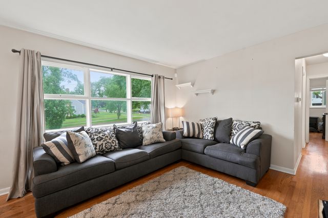 25 E Wilson Avenue, Lombard, IL 60148