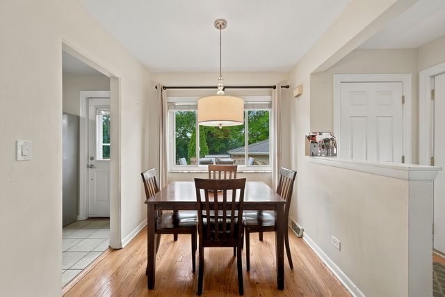 25 E Wilson Avenue, Lombard, IL 60148