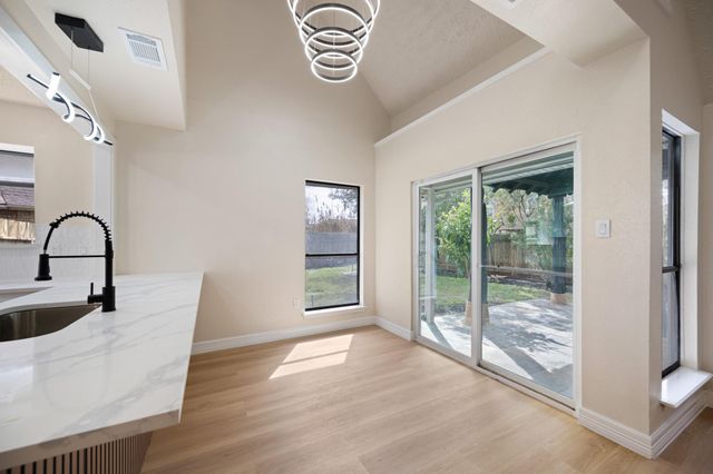 6900 Foxcroft Lane, Humble, TX 77338