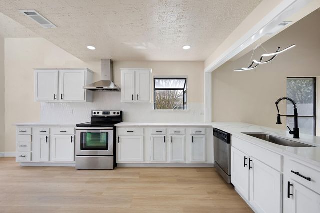 6900 Foxcroft Lane, Humble, TX 77338