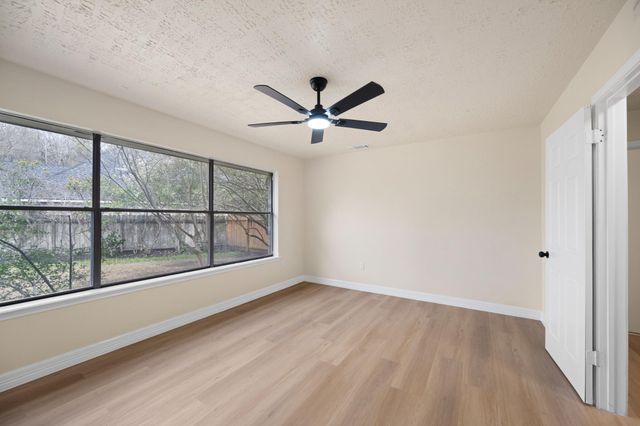 6900 Foxcroft Lane, Humble, TX 77338