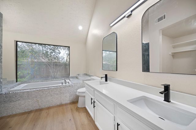 6900 Foxcroft Lane, Humble, TX 77338