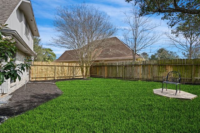 6900 Foxcroft Lane, Humble, TX 77338