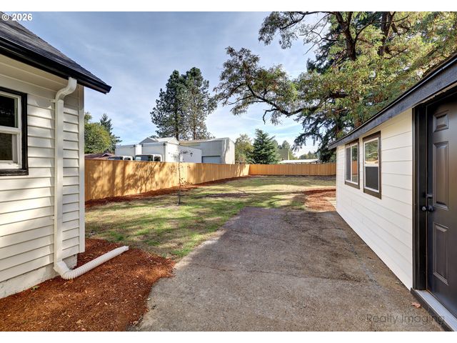 2814 Se 145TH Ave, Portland, OR 97236
