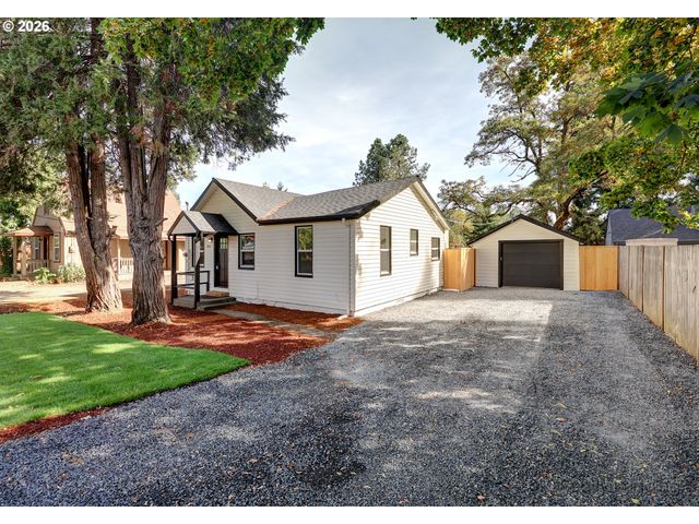 2814 Se 145TH Ave, Portland, OR 97236