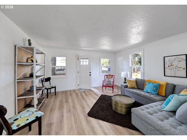 2814 Se 145TH Ave, Portland, OR 97236