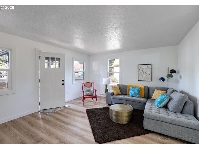 2814 Se 145TH Ave, Portland, OR 97236