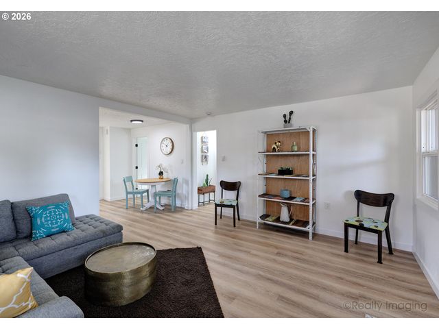 2814 Se 145TH Ave, Portland, OR 97236