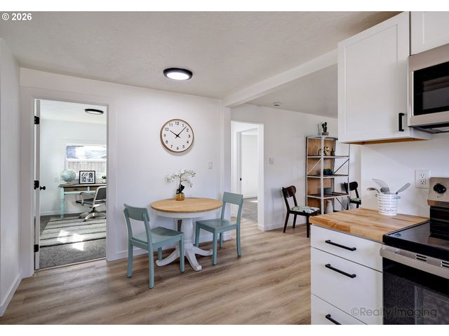 2814 Se 145TH Ave, Portland, OR 97236