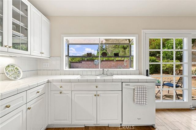 27383 Oak Summit, Agoura Hills, CA 91301