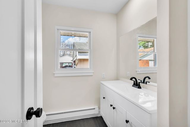 50B Cambridge Court 100b, Lakewood, NJ 08701