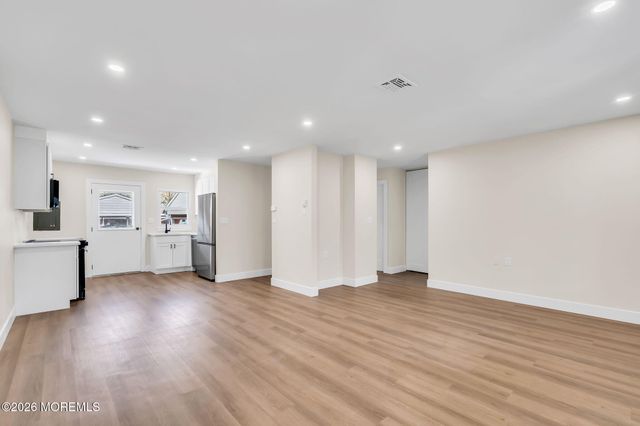 50B Cambridge Court 100b, Lakewood, NJ 08701