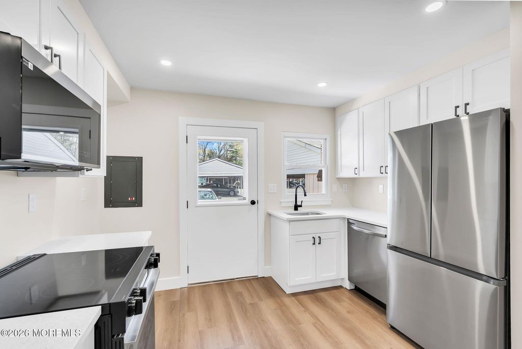 50B Cambridge Court 100b, Lakewood, NJ 08701