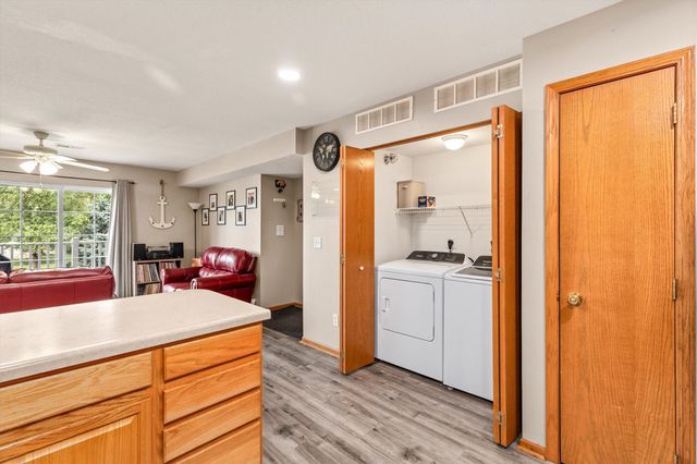701 SE Dovetail Road 7, Grimes, IA 50111