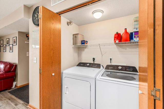 701 SE Dovetail Road 7, Grimes, IA 50111