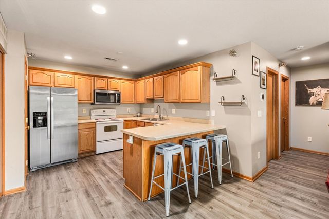 701 SE Dovetail Road 7, Grimes, IA 50111