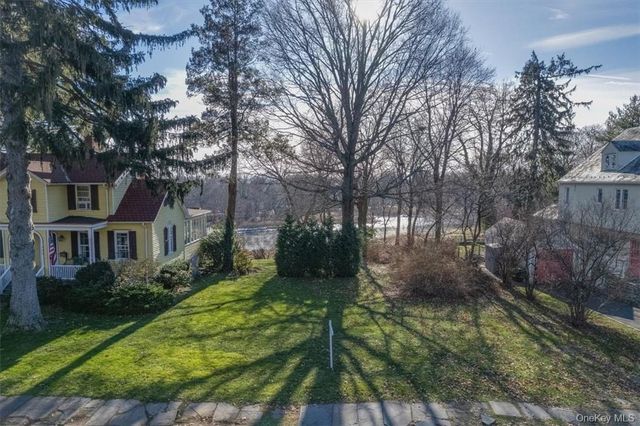 729 Stuart Avenue, Mamaroneck, NY 10543